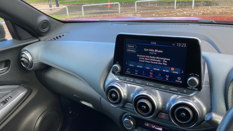 Nissan Juke 1.0 DiG-T 114 N-Connecta 5dr Petrol Hatchback